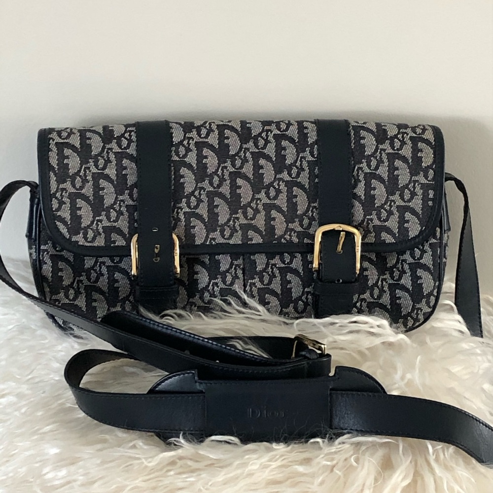 Authentic Christian DIOR Cross Body 💖